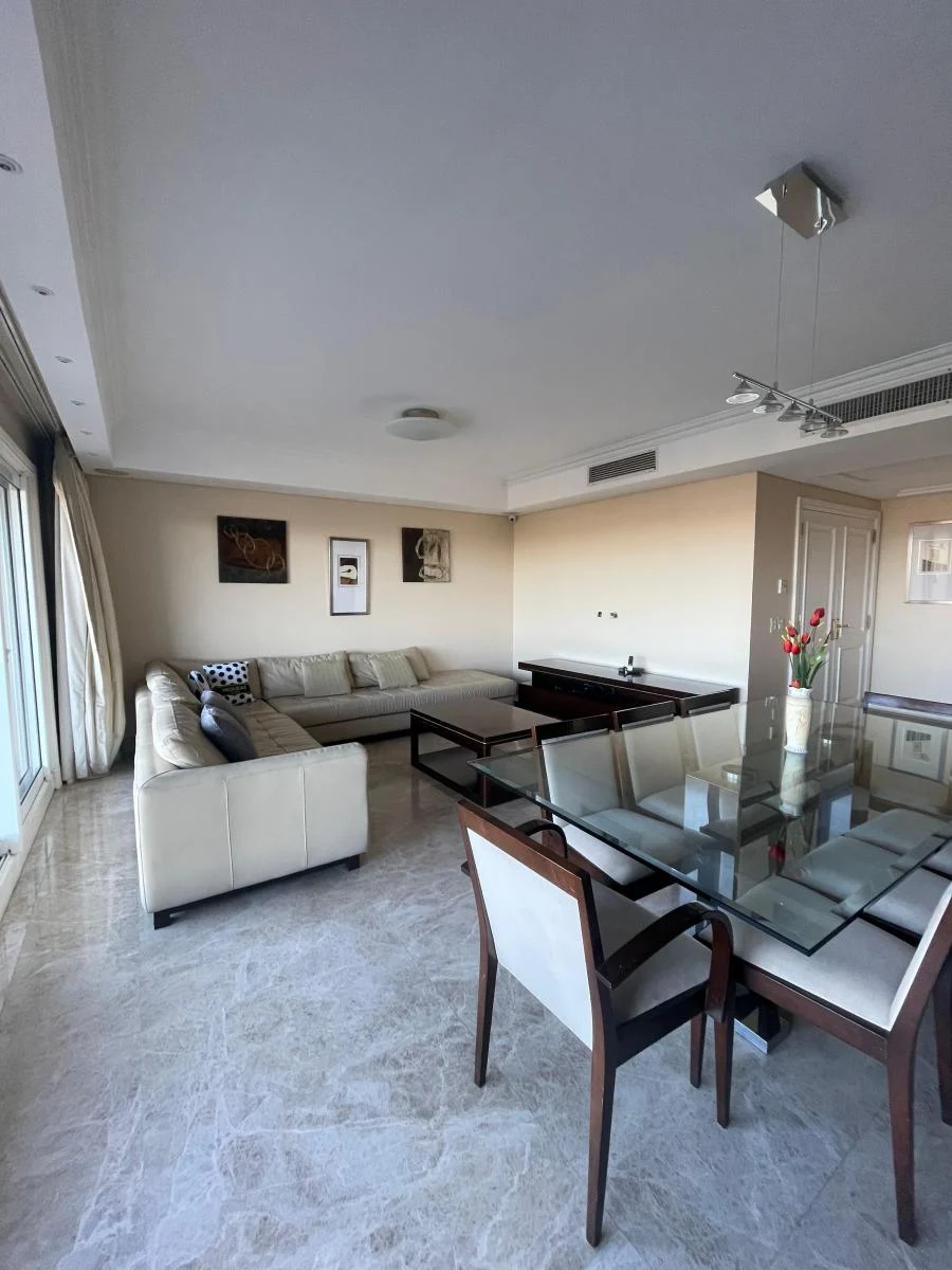 Departamento 3 ambientes, Chateau, Puerto Madero. ALQUILER