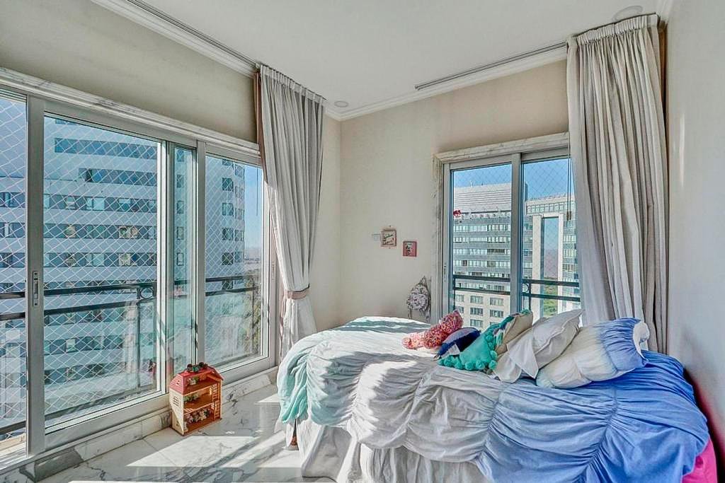 Departamento 5 Ambientes, Chateau Puerto Madero. VENTA - Image 25