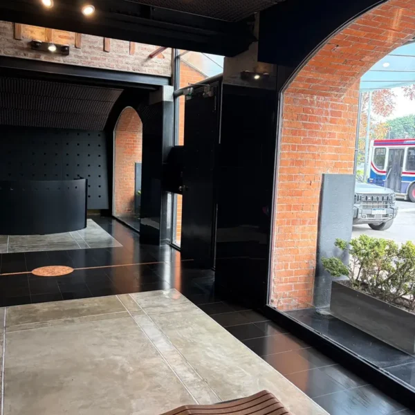 Local/departamento De 4 Pisos, Madero Docks, Puerto Madero. VENTA