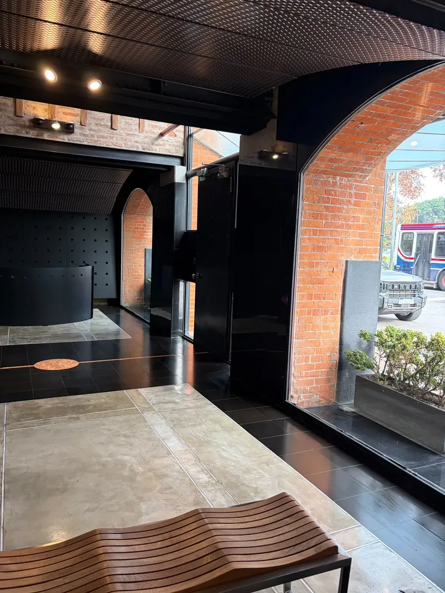 Local/departamento De 4 Pisos, Madero Docks, Puerto Madero. VENTA