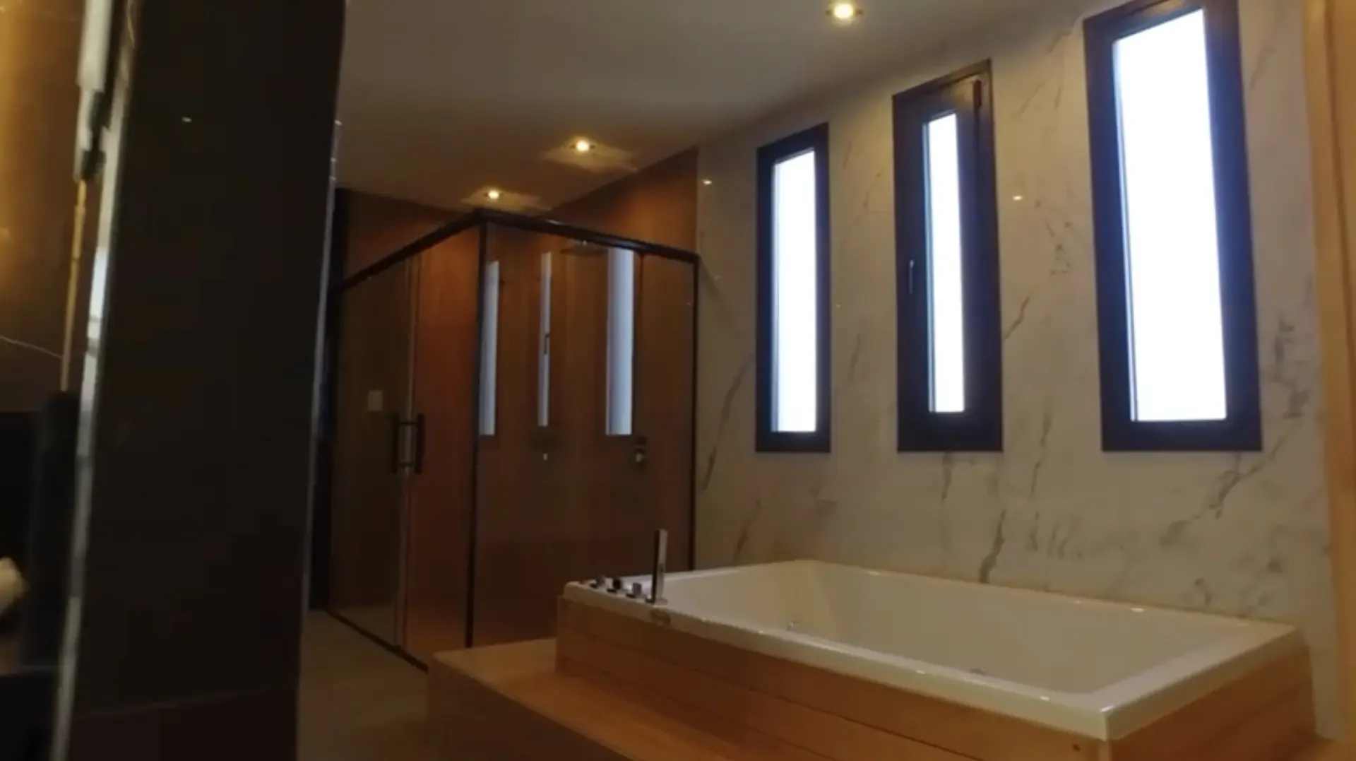 Casa 4 ambientes, Terralagos, vista al lago. VENTA - Imagen 11