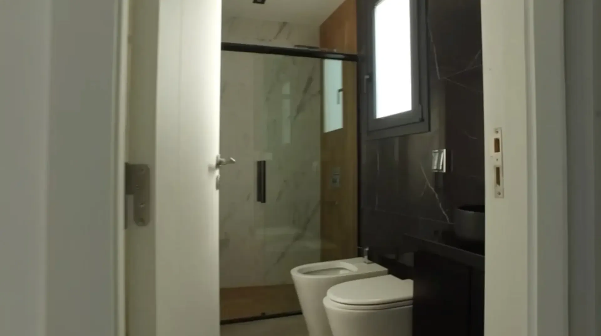 Casa 4 ambientes, Terralagos, vista al lago. VENTA - Imagen 12